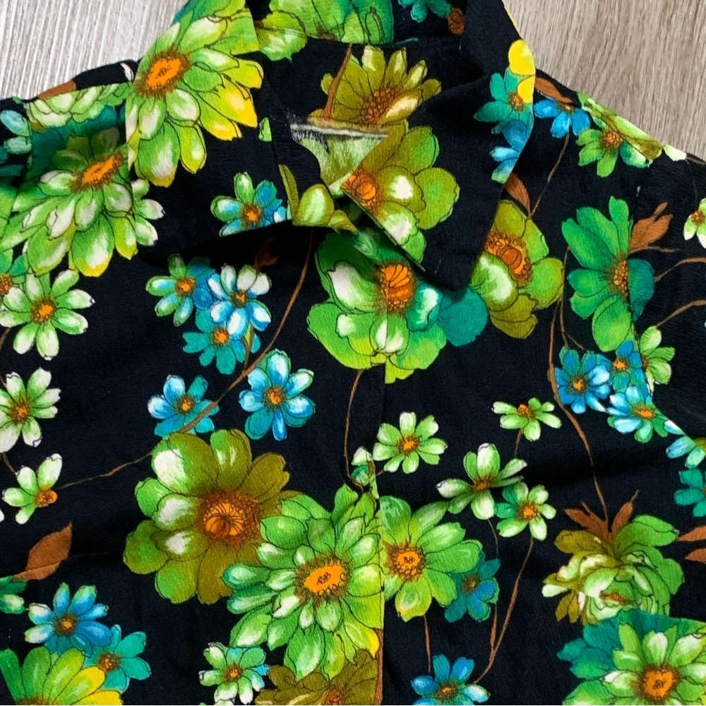 💖 Vintage Handmade Floral Long Sleeve Shirt - Picture 2 of 4
